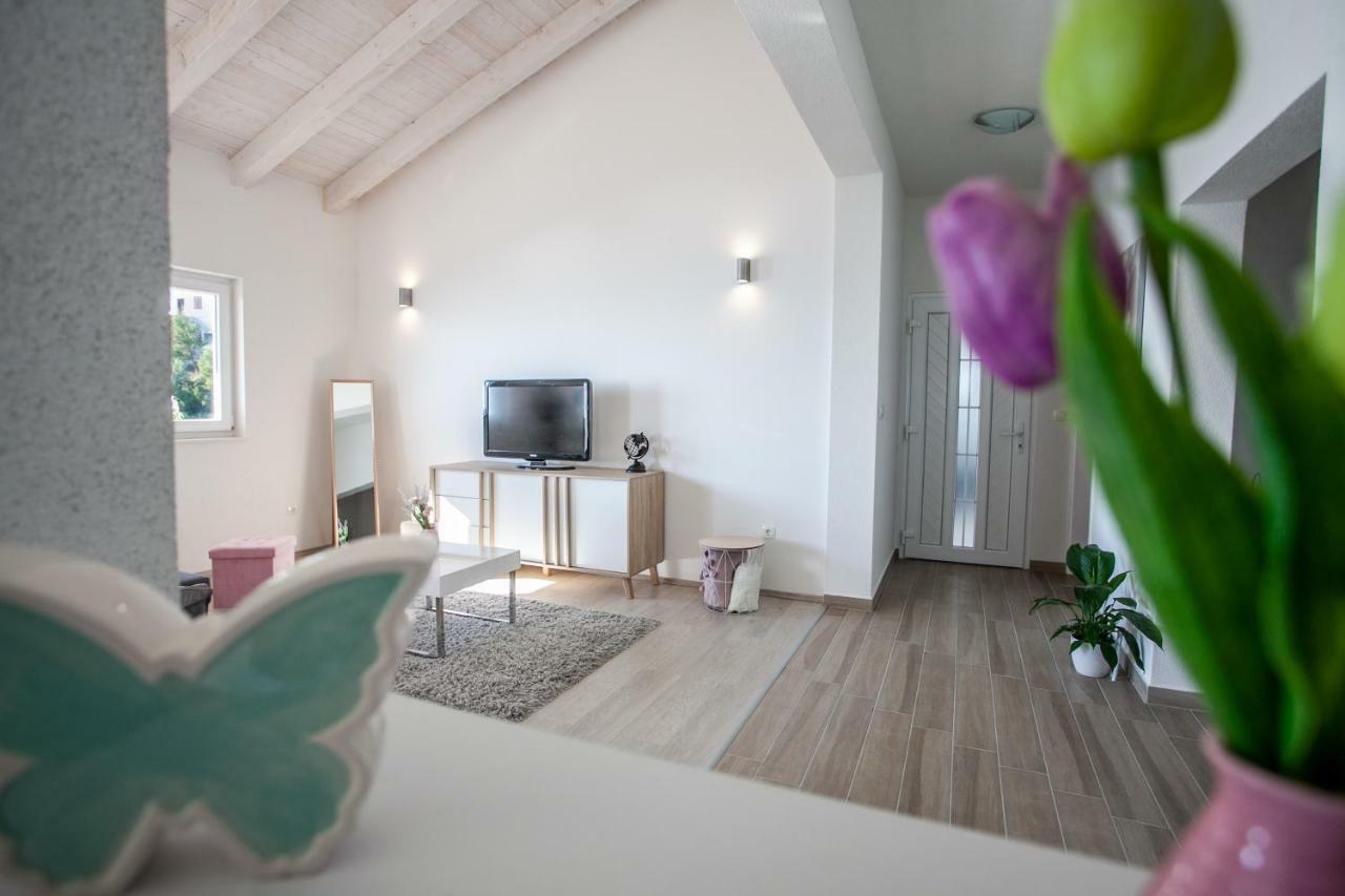 Luxury Sea View Apartment Есенице Экстерьер фото