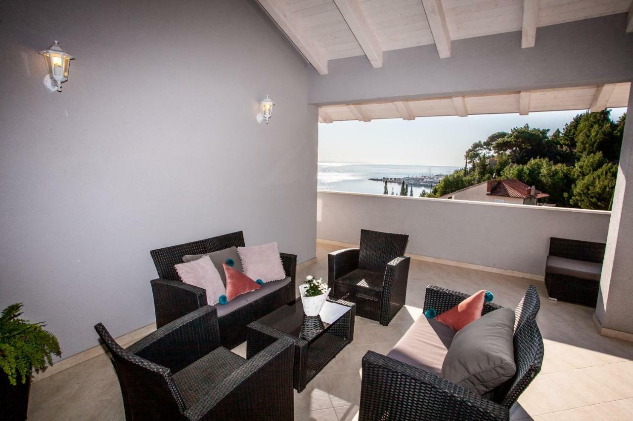Luxury Sea View Apartment Есенице Экстерьер фото