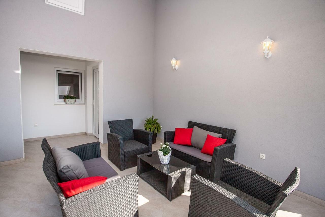 Luxury Sea View Apartment Есенице Экстерьер фото